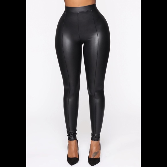 Fashion Nova Pants - Fashion Nova Leather Like Leggings (L)